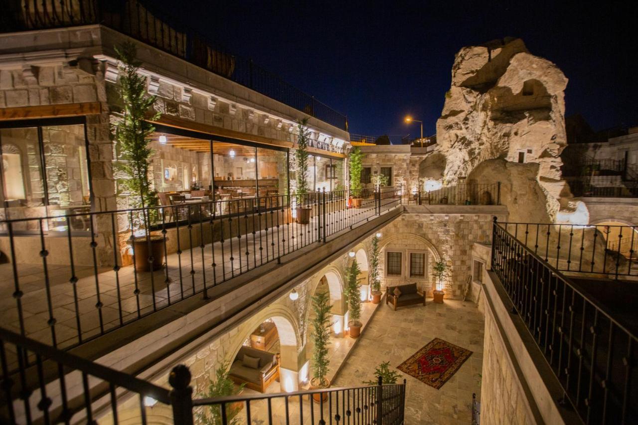 Hotel Zara Cave